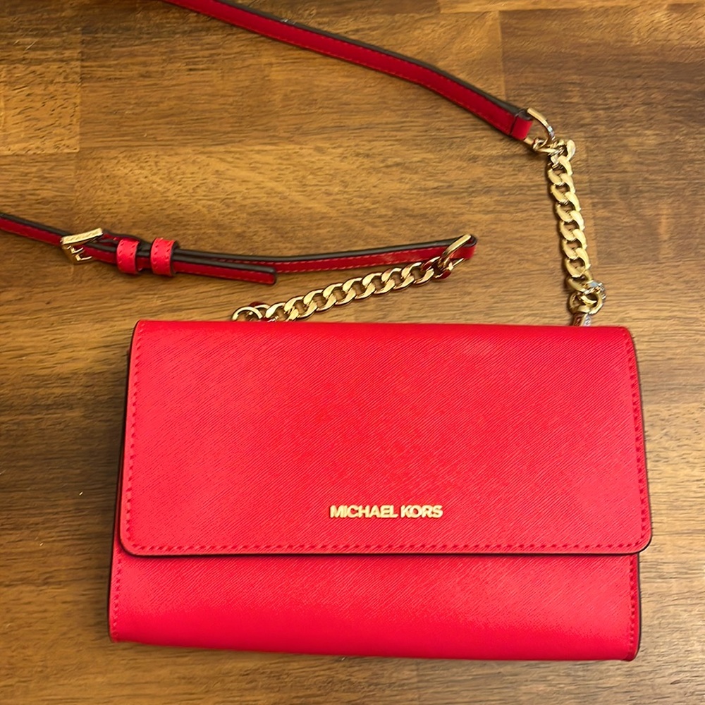 Michael Kors Jet Set Crossbody Wristlet Clutch